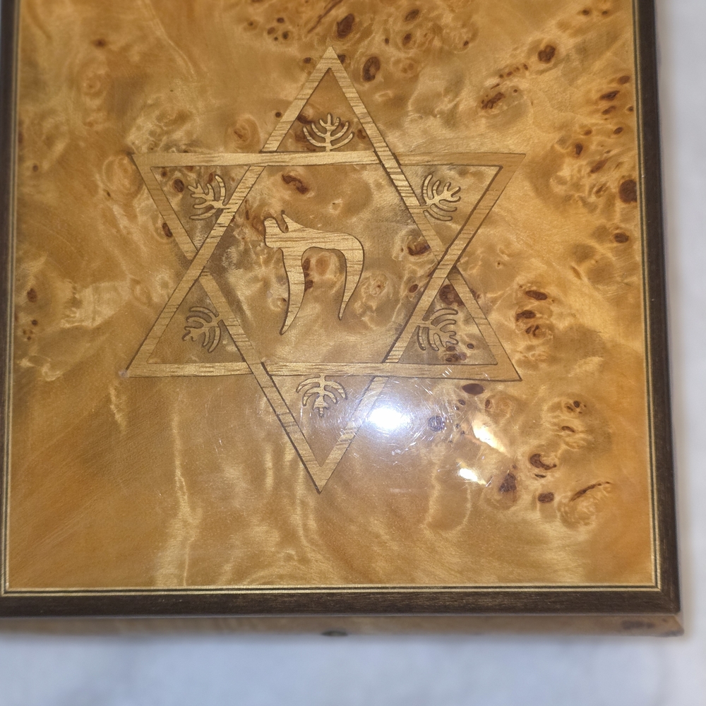 Elegant Wooden Jewelry Box with Star Design